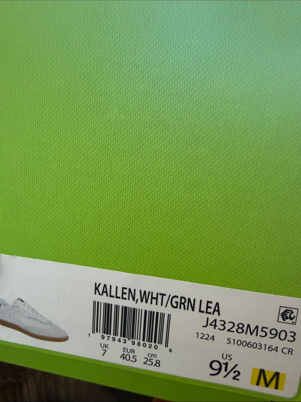 Sam Edelman White & Green Kallen Skater Sneaker Like New in Box! 9.5M Round Toe - Picture 16 of 16